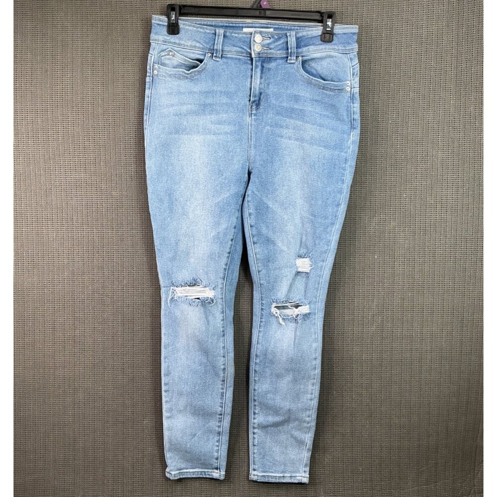 Ymi Womens Size 15/32 Blue Curvy Fit Distressed Light Wash Skinny Jeans